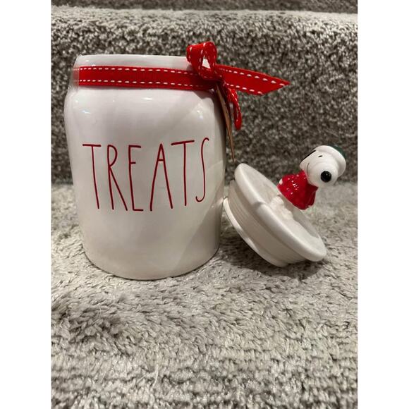 Rae Dunn Peanuts Snoopy Ceramic ‘Treats’ Jar - BRAND NEW - Picture 10 of 10